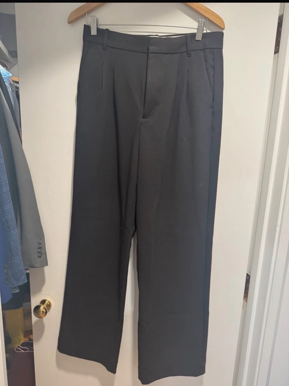 Women’s free assembly black pleated trouser pants